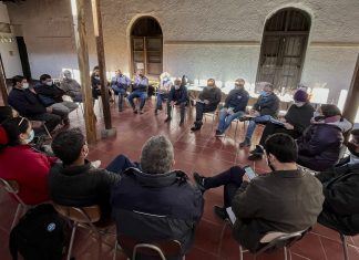 GOBERNADOR MUNDACA RECIBE PETITORIO DE CRIANCEROS DE PUTAENDO