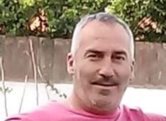 Mi vecino Marcelo, víctima de los patos malos junto a su hijo