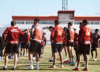 Mesías y Briceño corren con ventaja para reemplazar a Pineda contra el Chago.