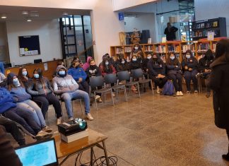 PANQUEHUE: estudiantes participan en taller sobre violencia en el pololeo
