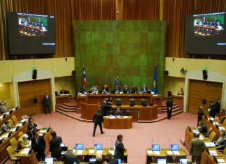 Sólo deberá saber leer y escribir para tener licencia de conducir clase B. Se elimina requisito de escolaridad.