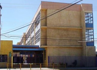 Madre busca resolver bullying a su hija de la peor forma