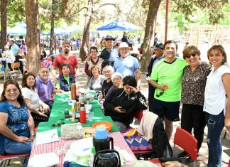 Los Andes: Con masivo paseo termina mes de personas mayores
