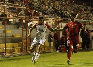 Unión San Felipe no brilla, pero suma