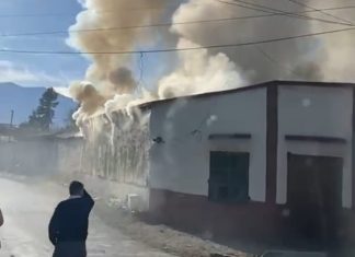 San Rafael: Incendio destruye 3 casas. Bombero resultó lesionado y otro fue atropellado