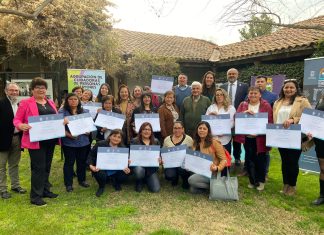 Rinconada: Vecinas se certifican en cuidado de personas mayores