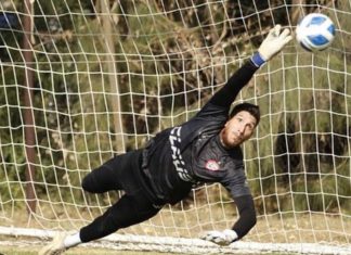 Heredia salvó al Uní Uní