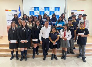 Los Andes: entregan beneficio a estudiantes de Camino Internacional