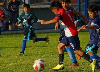 «Peques» llenan de fútbol a Rinconada