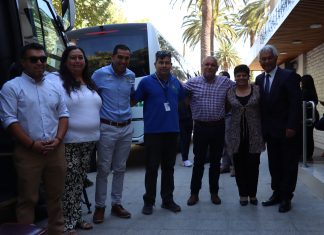 Panquehue recibe 2 buses financiados por el GORE