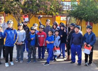 Fundación de Andrónico Luksic realiza donación a Escuela de Catemu