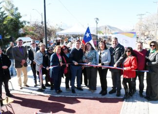 Inauguran mejoramiento de plaza y multicancha en Los Andes