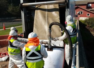 San Felipe: Esval repara colector sin destruir calle y sin interrumpir tránsito