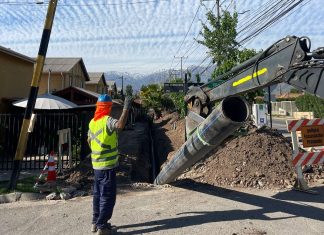 Esval refuerza redes de agua potable en San Esteban