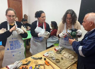 Reconocen a Esval por programa que benefició a mujeres damnificadas por incendio