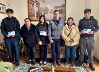 Los Andes: Estudiantes del Camino Internacional reciben beca de transporte