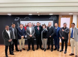 Venegas reúne a Alcaldes con Ministro Cataldo por traspaso de educación