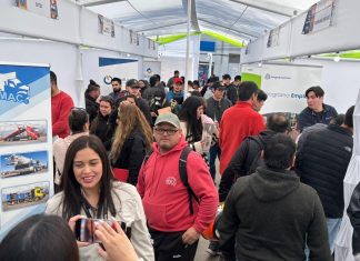 Multitudinaria Feria Laboral en Los Andes